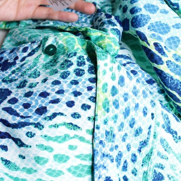 NWT Unisex Watercolor  Print Button Down Blouse by Alia - Picture 8 of 12